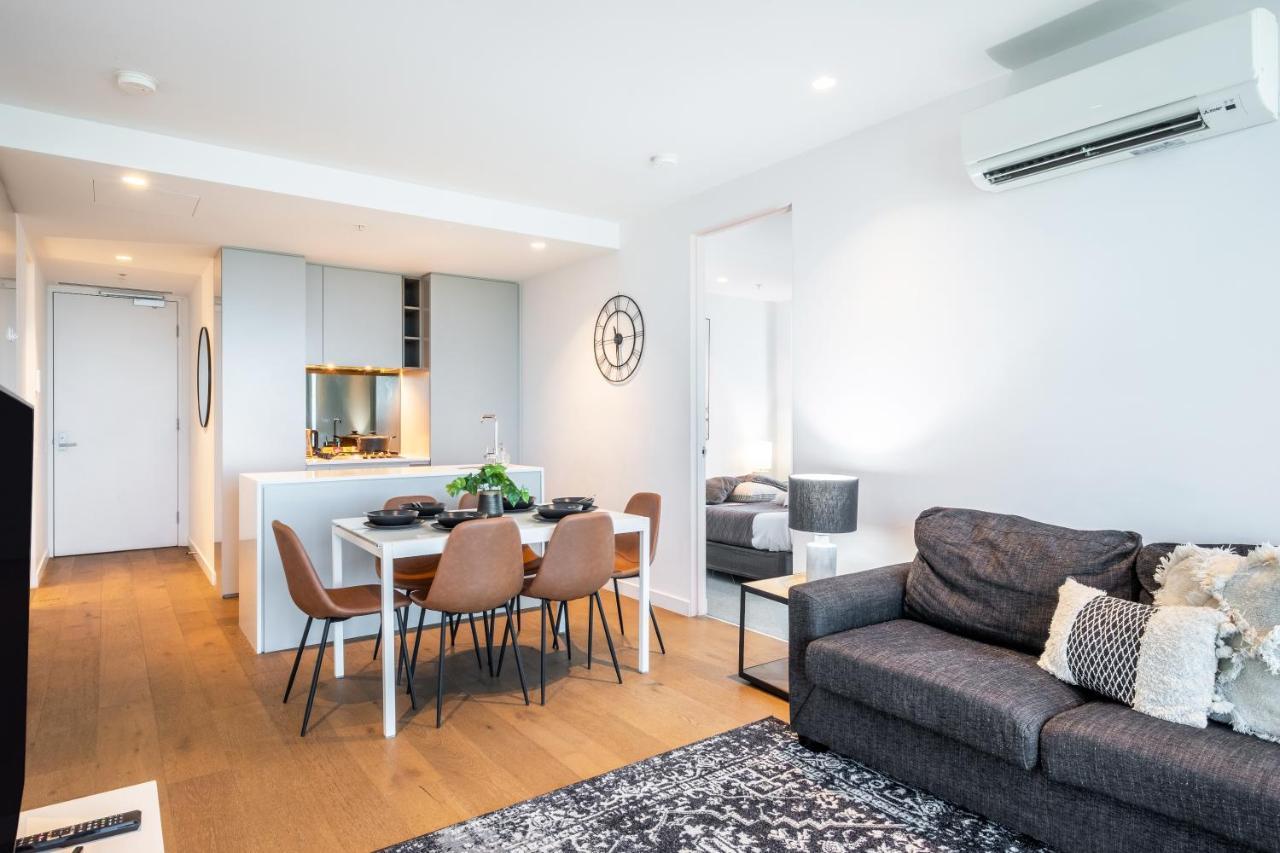 Mega Style Apartments Victoria One Мельбурн Экстерьер фото