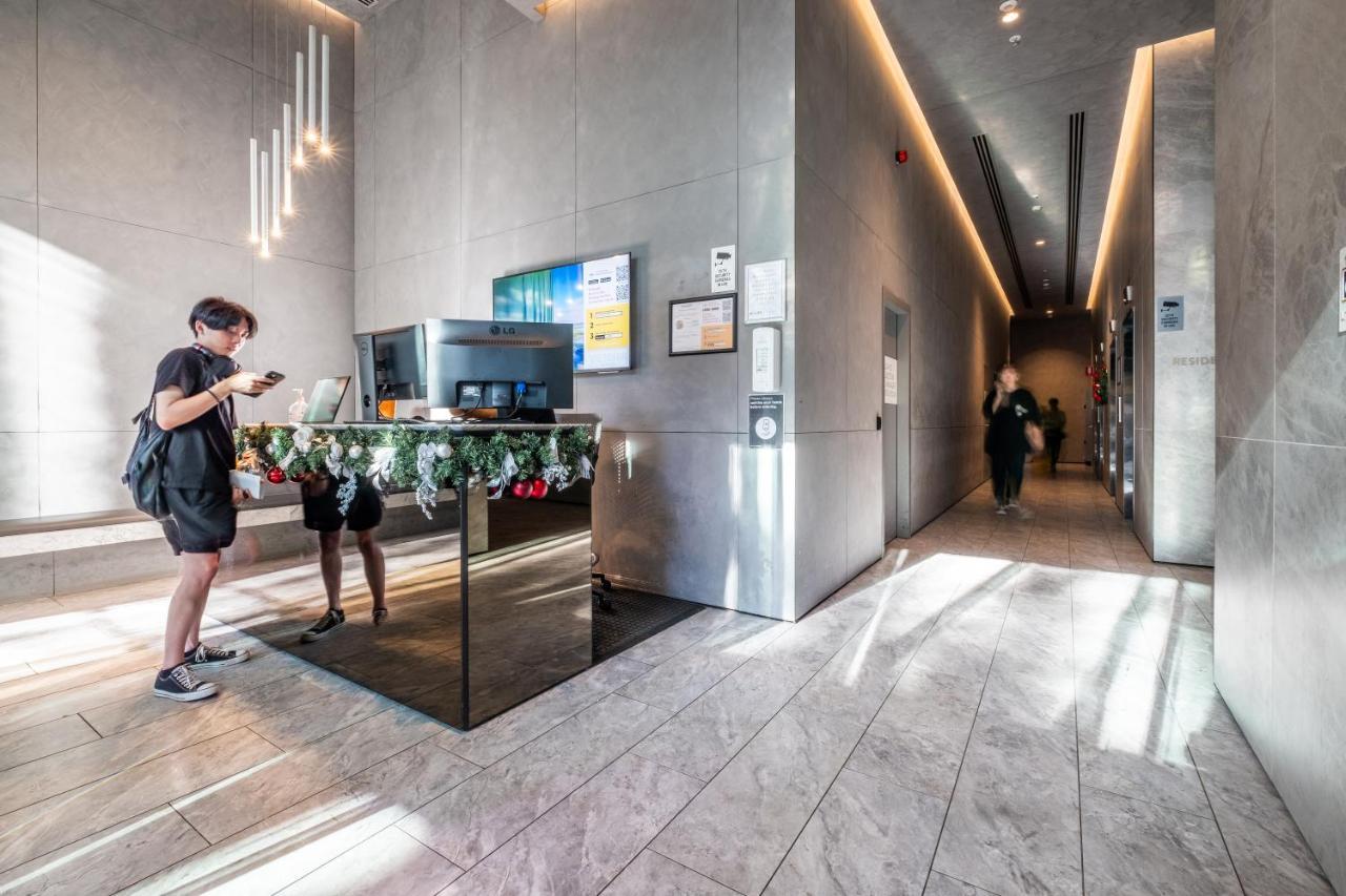 Mega Style Apartments Victoria One Мельбурн Экстерьер фото