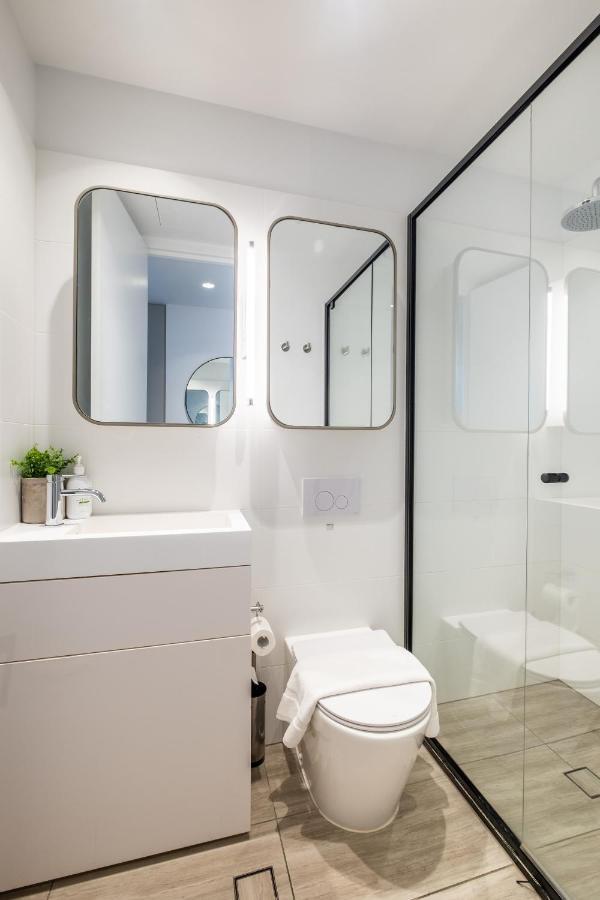 Mega Style Apartments Victoria One Мельбурн Экстерьер фото