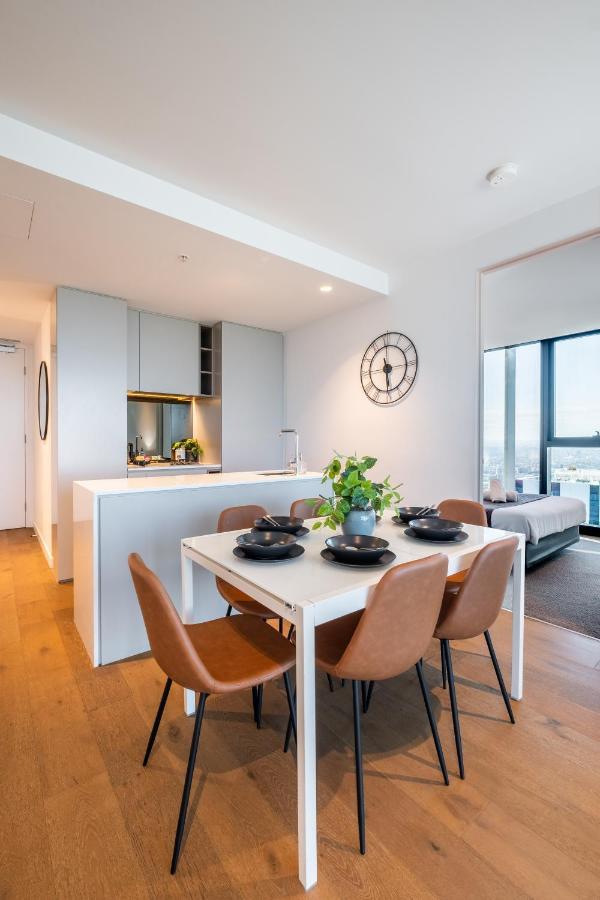 Mega Style Apartments Victoria One Мельбурн Экстерьер фото